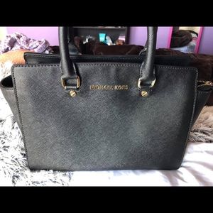 Micheal Kors bag